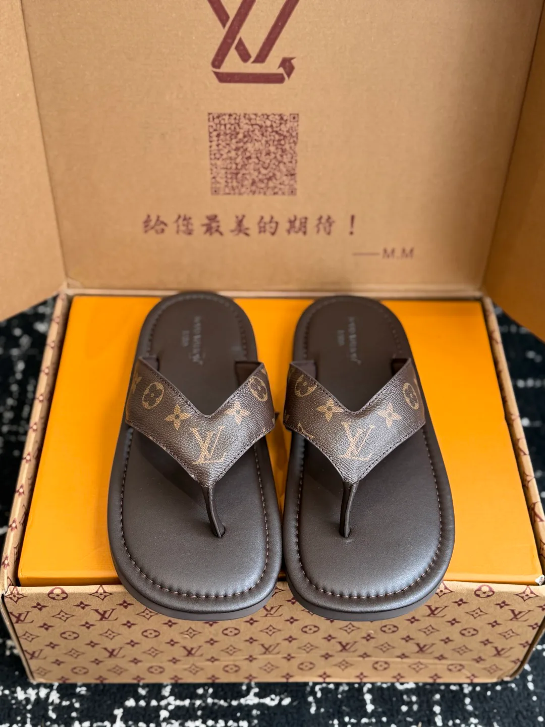 Men's Flip-Flops LOUIS VUITTON 17615641