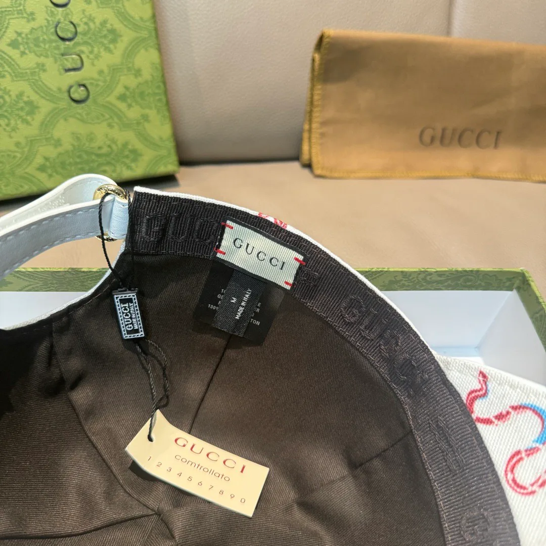 Hats GUCCI 18347095