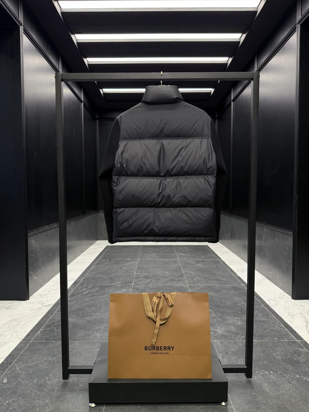 Men's Jackets And Down Jackets BURBERRY 18007673