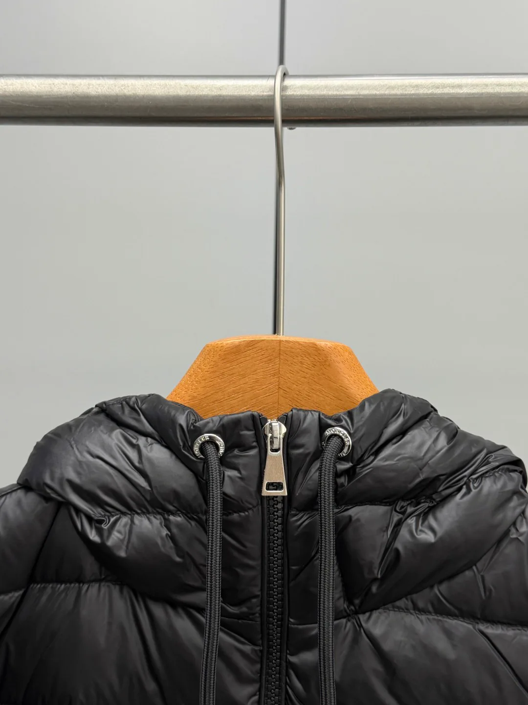 Куртки И Пуховики Мужские Moncler 18684568