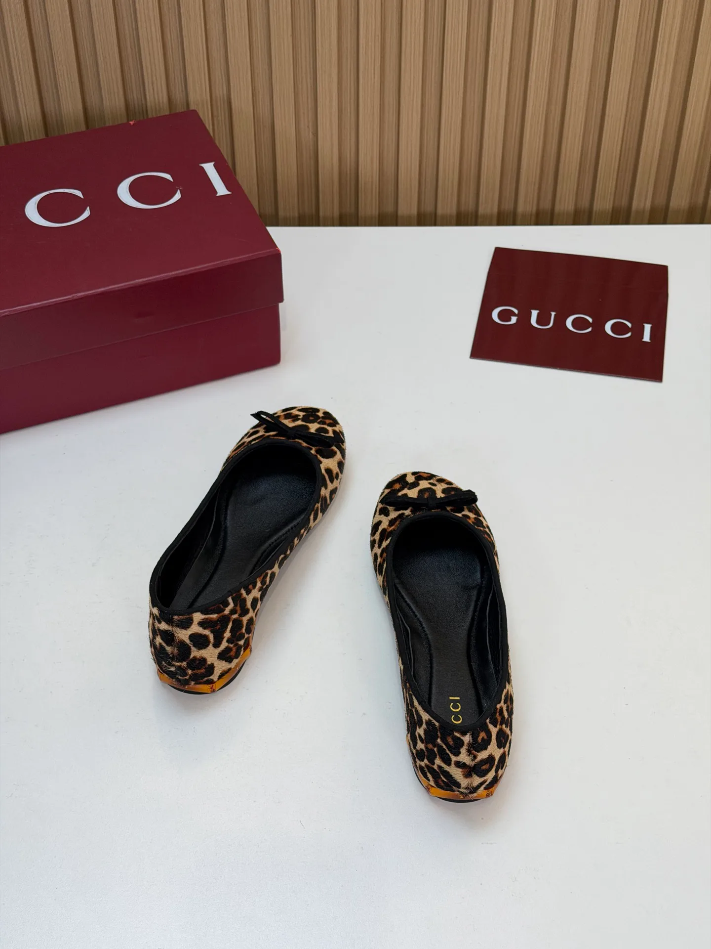 Women's Ballet Flats GUCCI 18083632