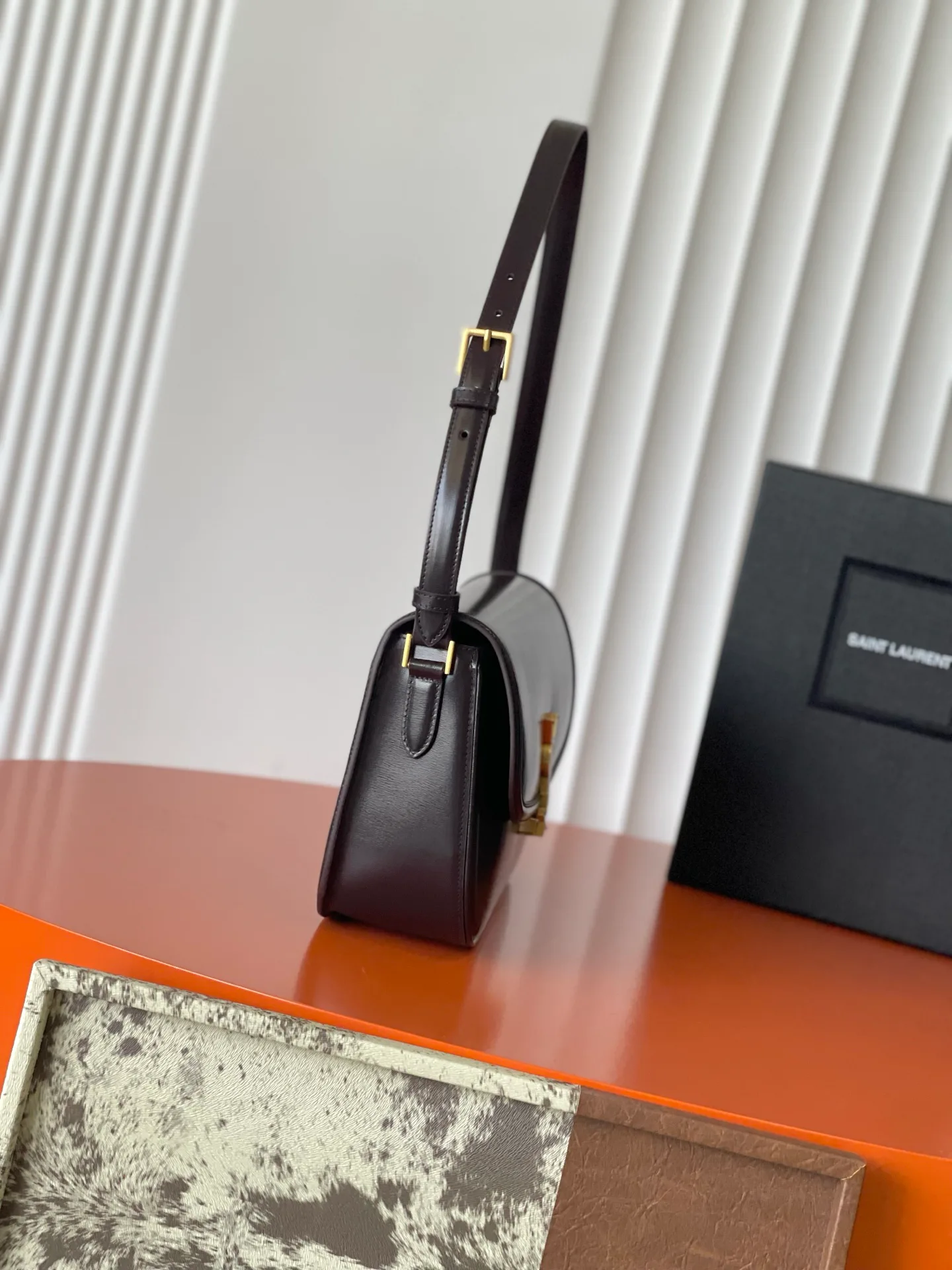 Классические Сумки Женские Saint Laurent 18610986