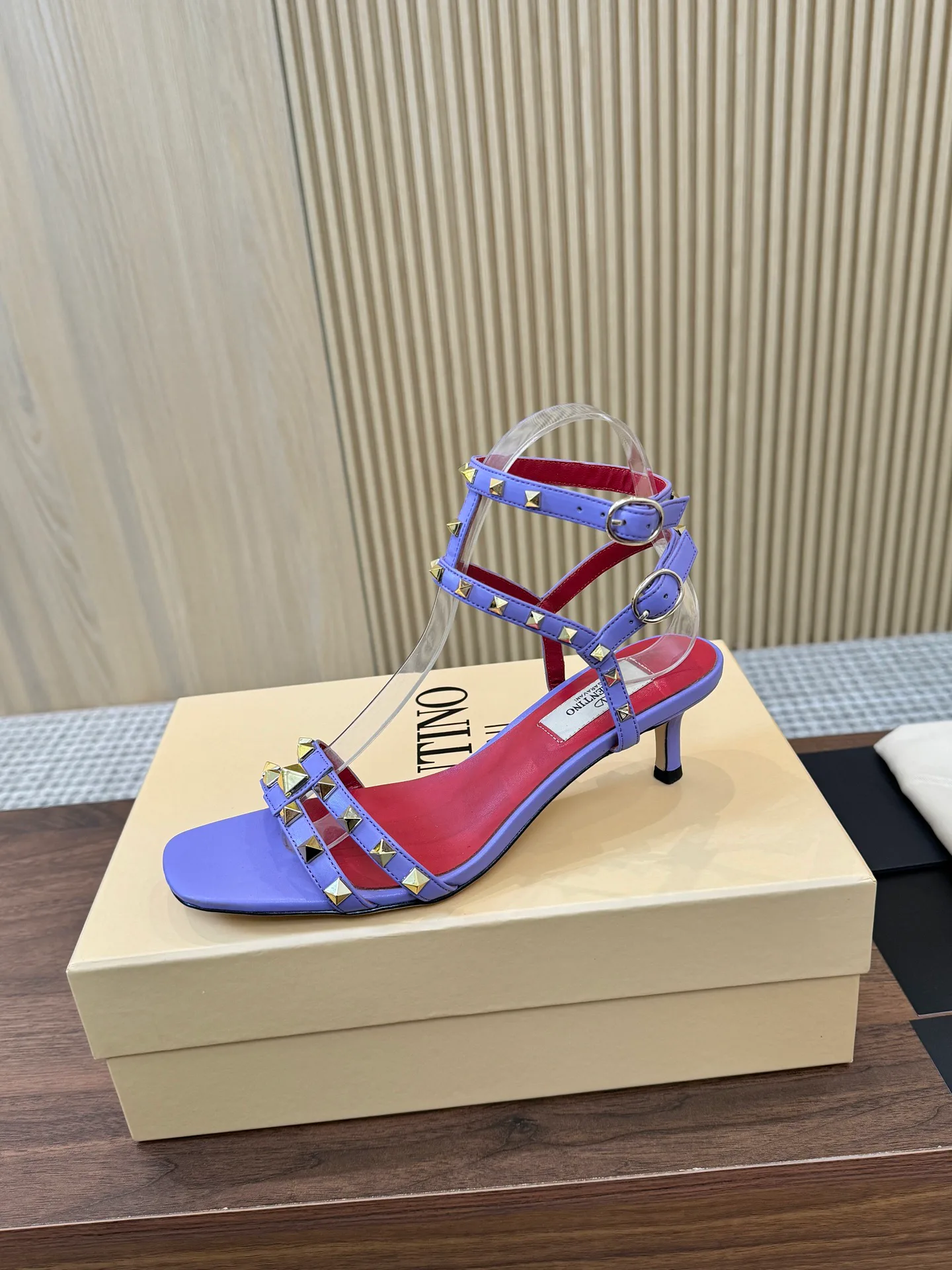 Women's Open-Toe Sandals VALENTINO 17411462