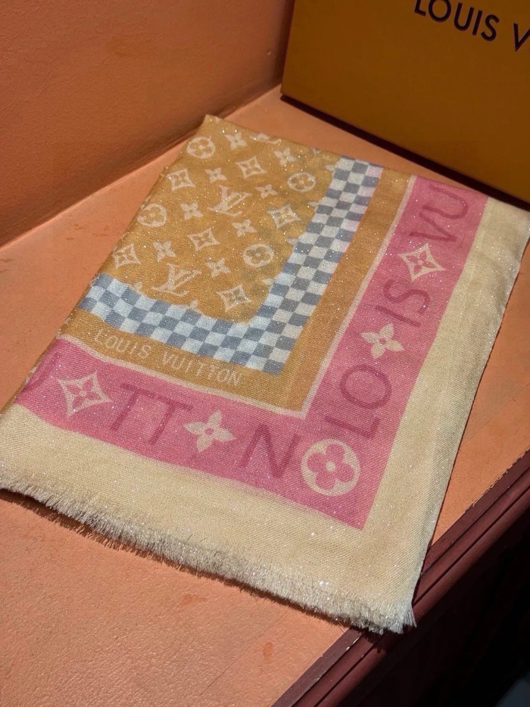 Scarves LOUIS VUITTON 17673183