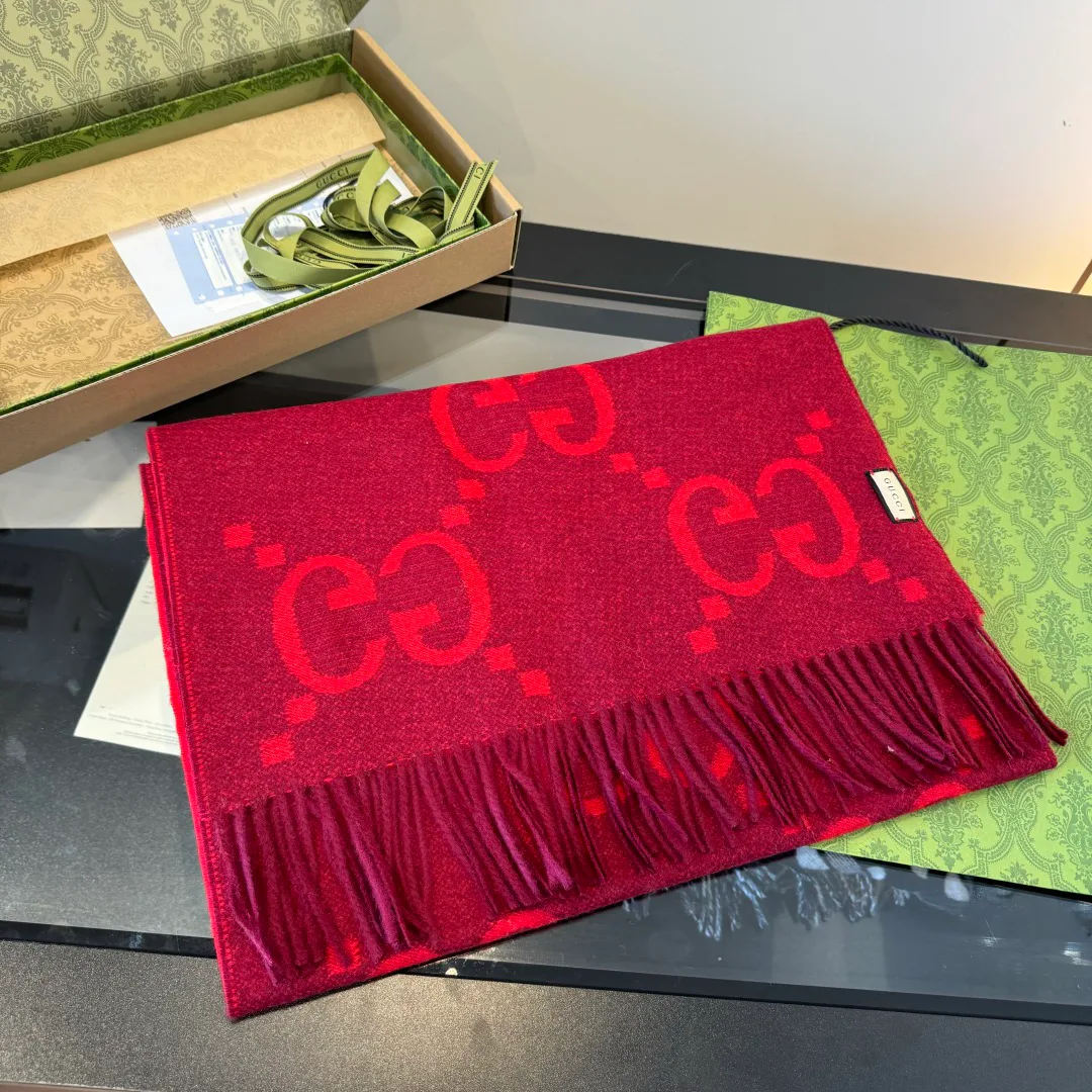 Scarves GUCCI 17896032