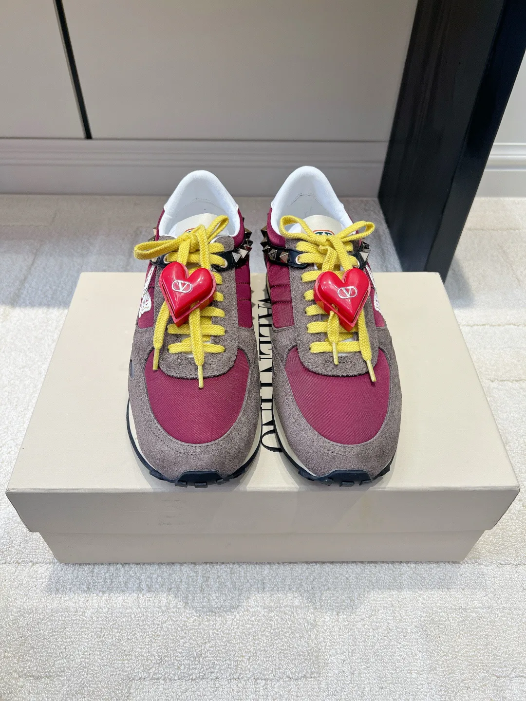 Women's Sneakers VALENTINO 18436567