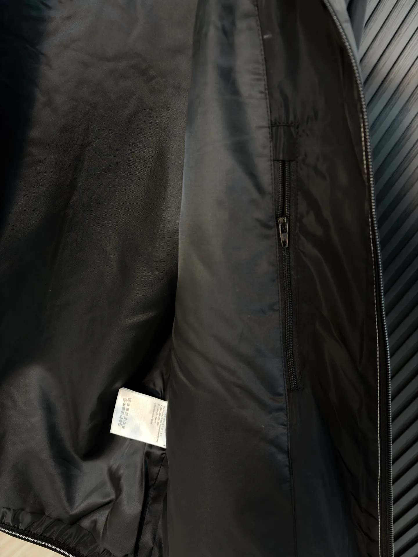 Men's Jackets And Down Jackets MONCLER 18218448