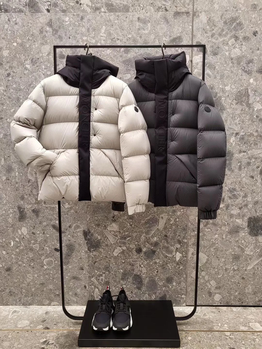 Women's Jackets And Down Jackets MONCLER 17922016