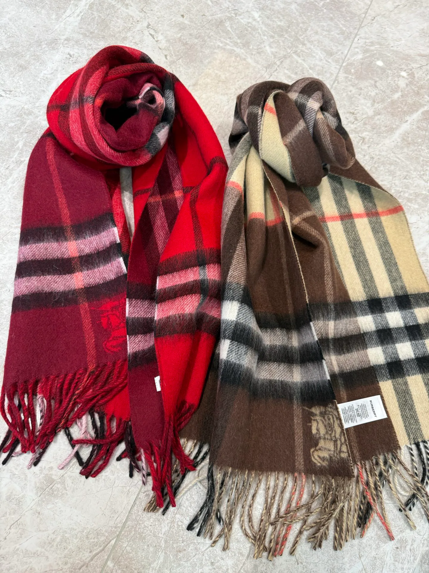 Scarves BURBERRY 18275106