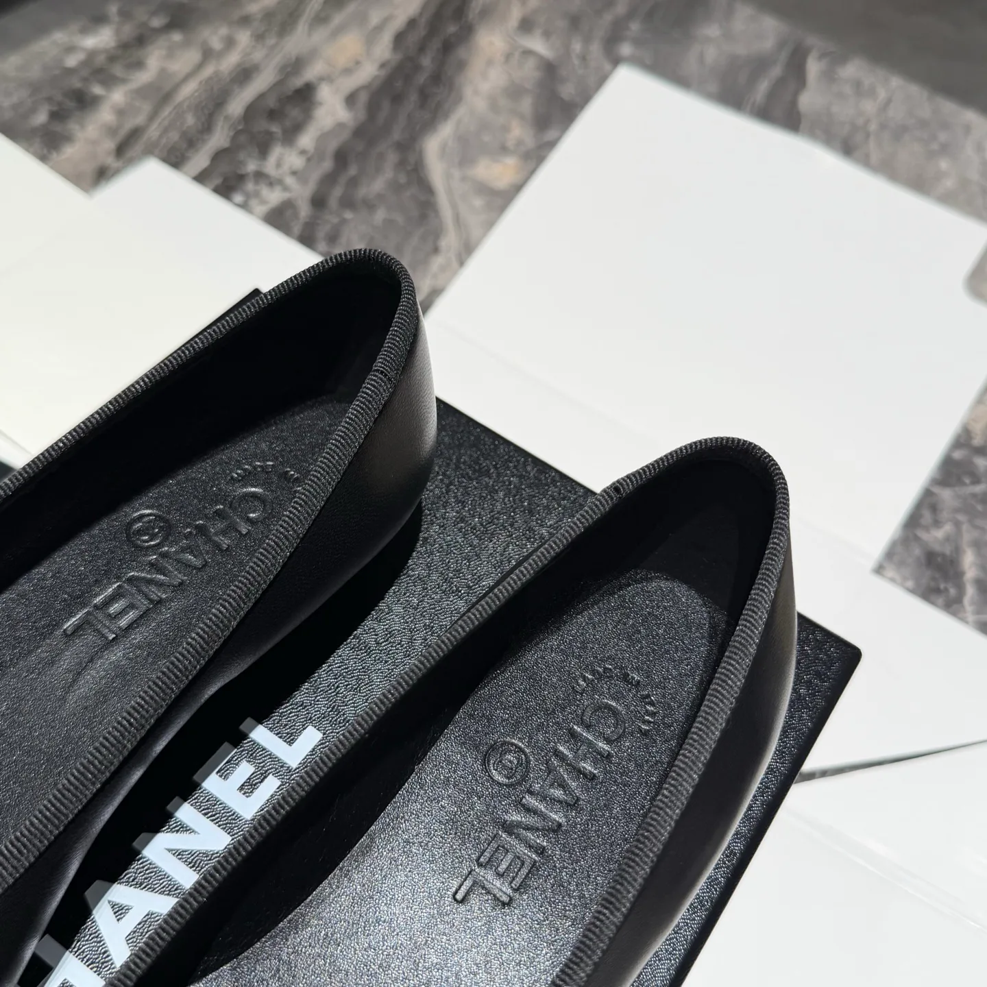Women's Ballet Flats CHANEL 18201903