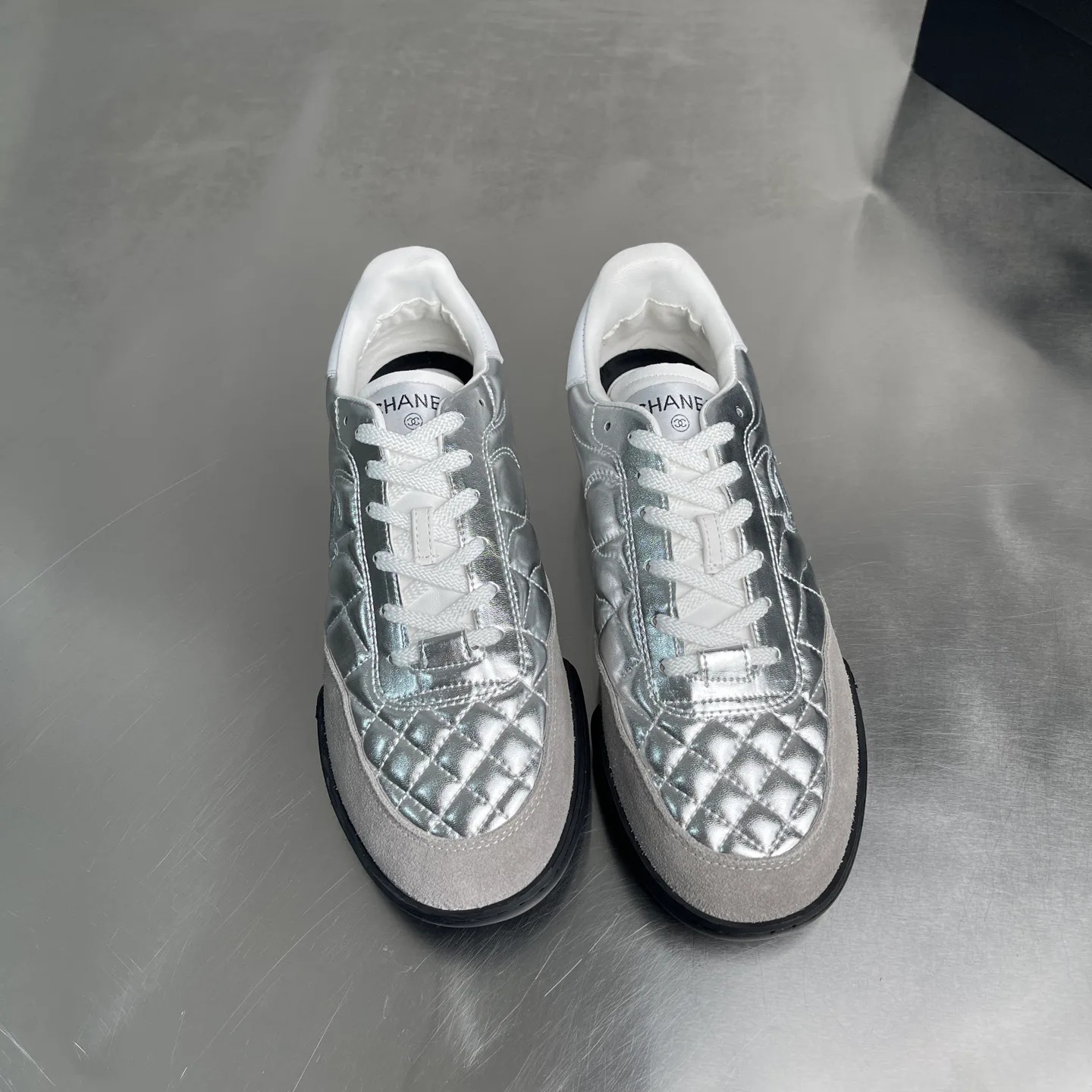 Men's Sneakers CHANEL 18519442