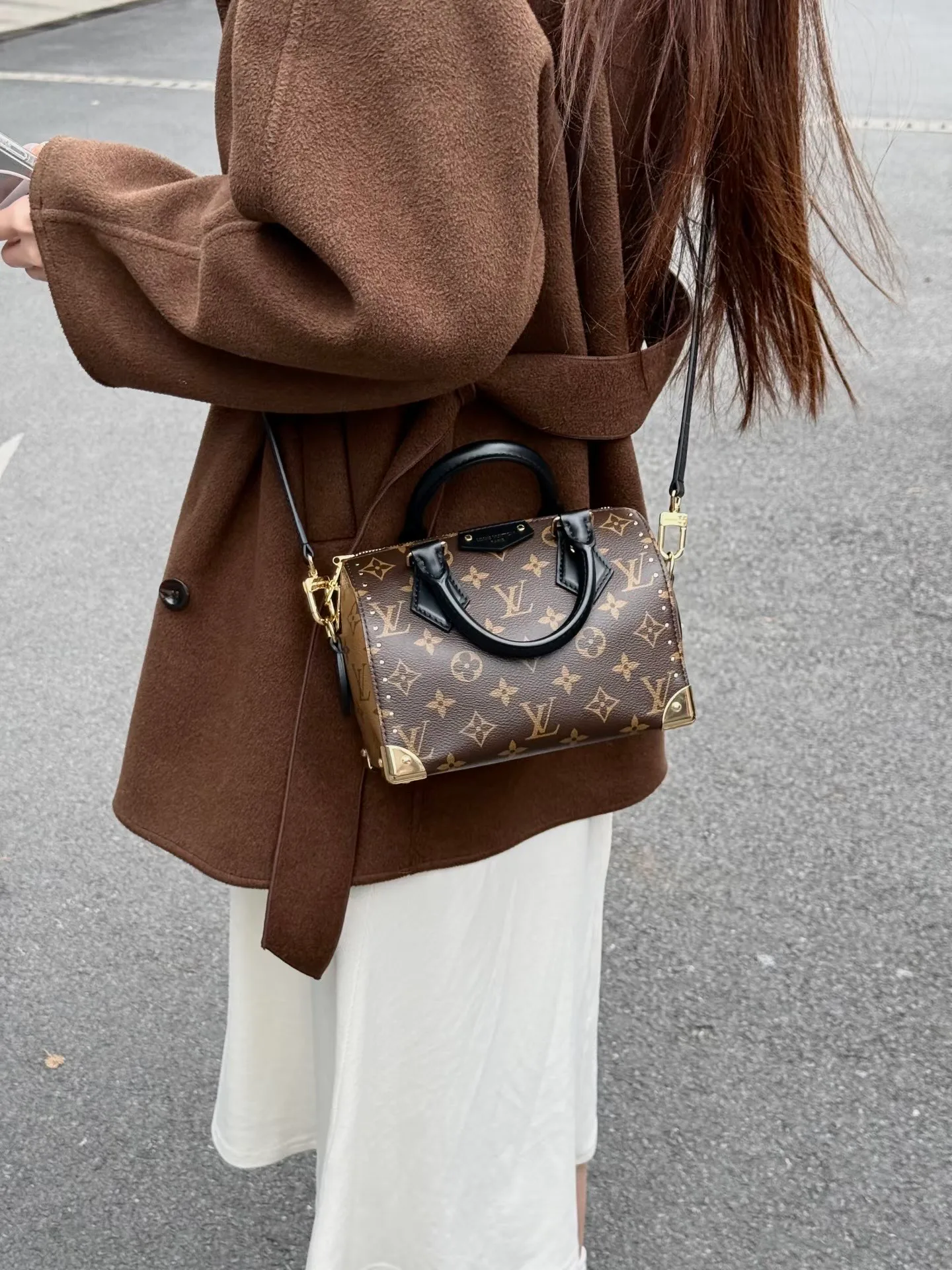 Women's Classic Handbags LOUIS VUITTON 18148120