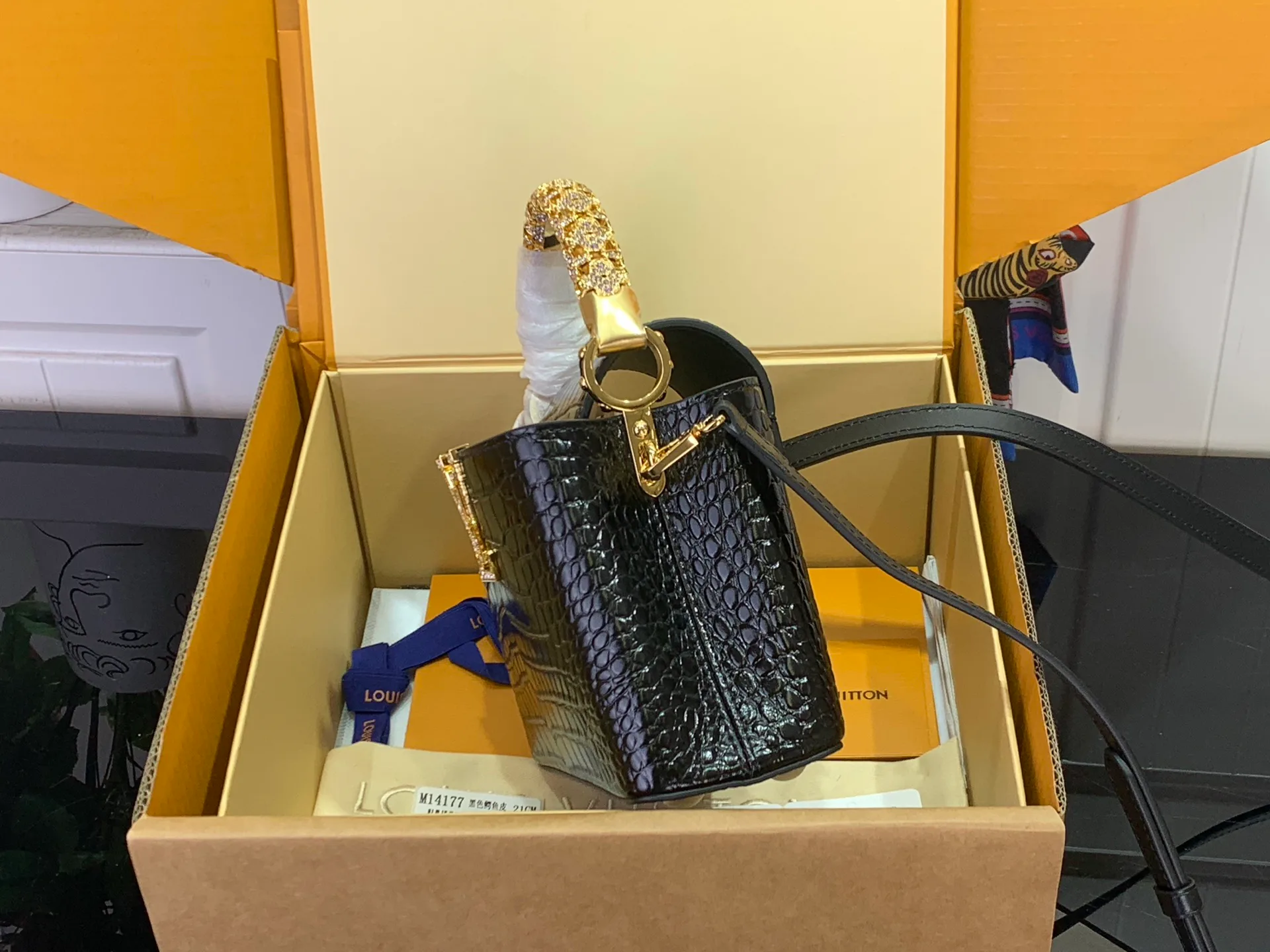 Women's Classic Handbags LOUIS VUITTON 17796555