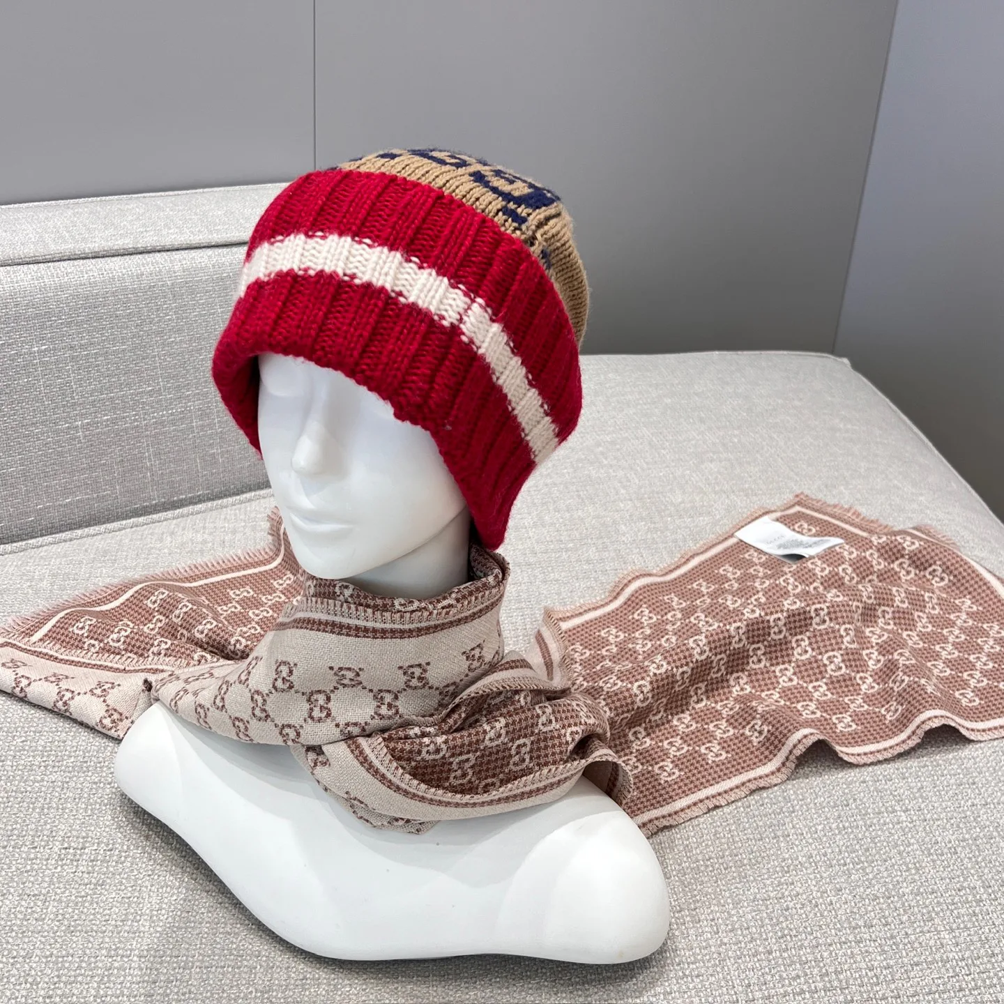 Scarves GUCCI 17992011