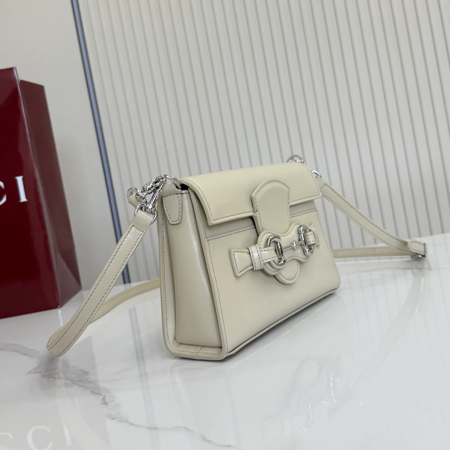 Women's Classic Handbags GUCCI 18262342