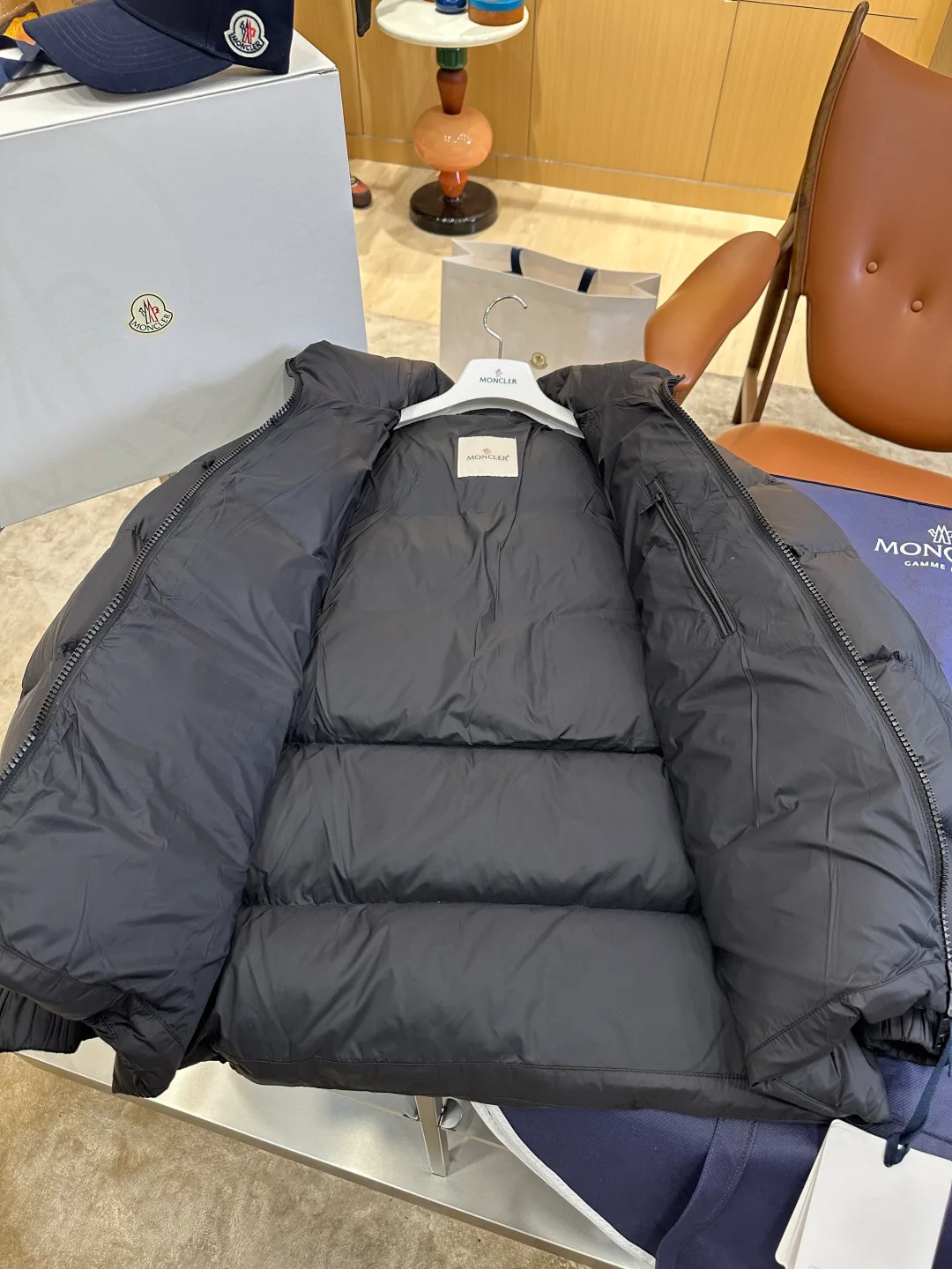 Men's Jackets And Down Jackets MONCLER 18260899