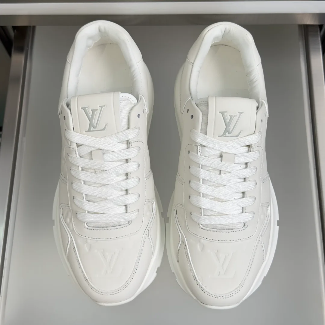 Men's Sneakers LOUIS VUITTON 17950776