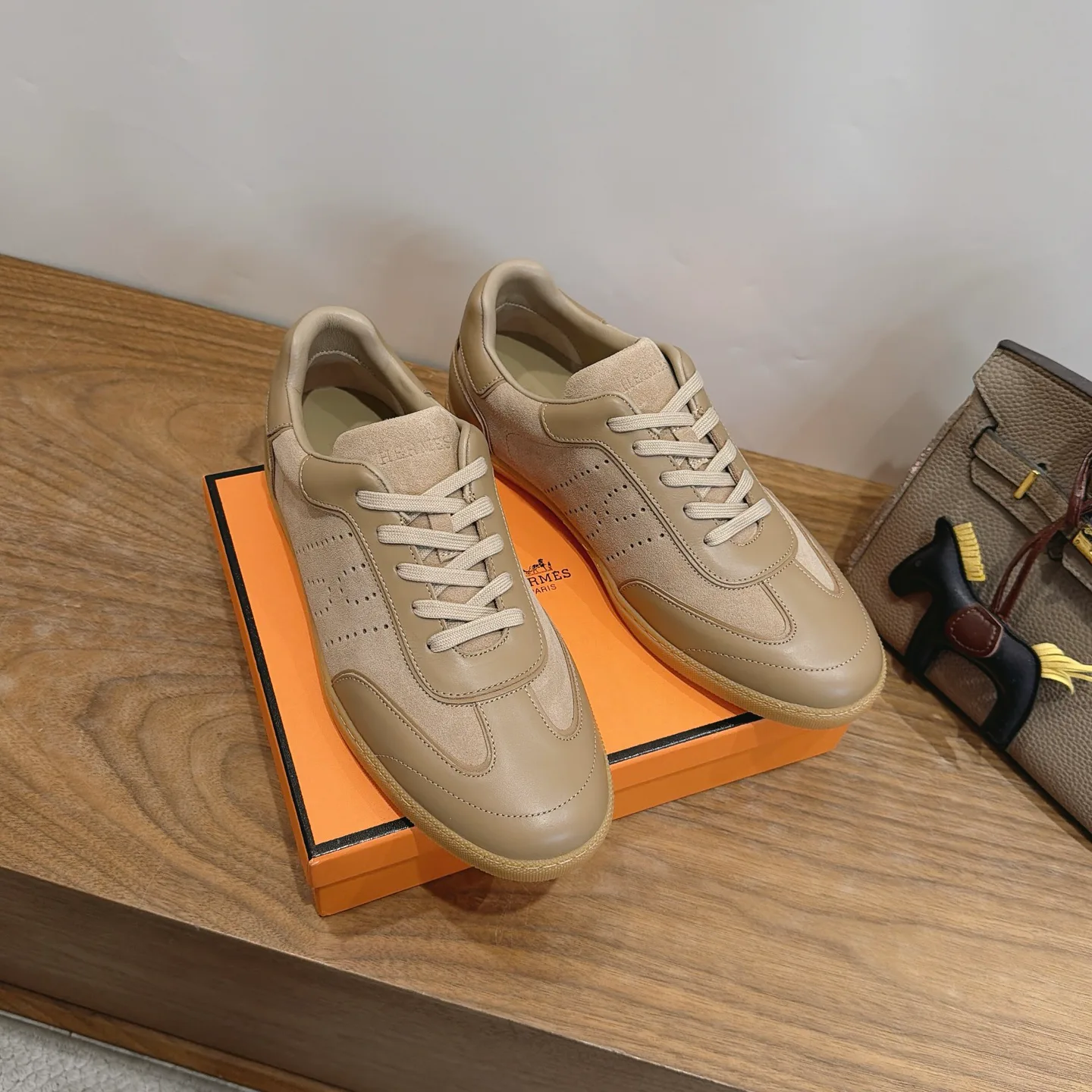 Women's Sneakers HERMES 18230936