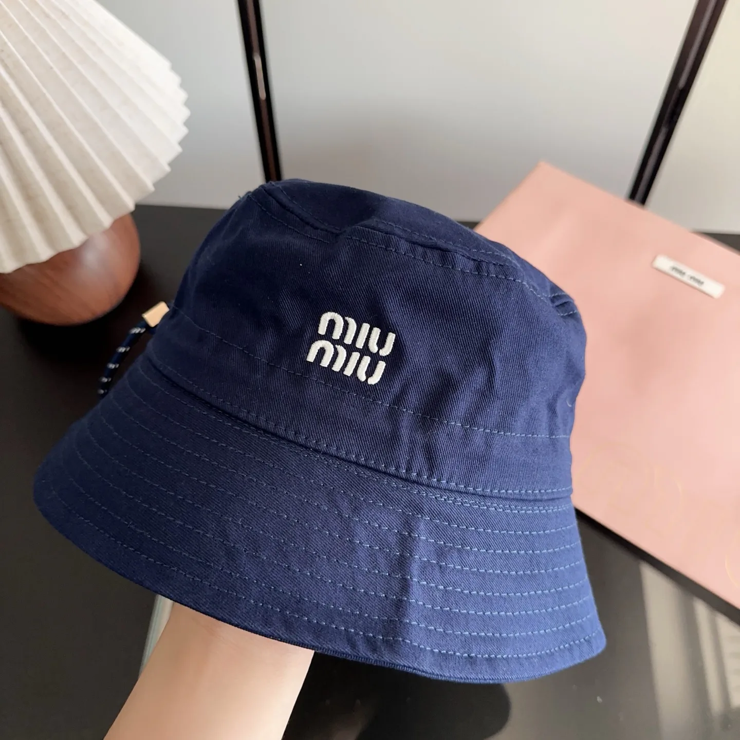Hats MIU MIU 18105711