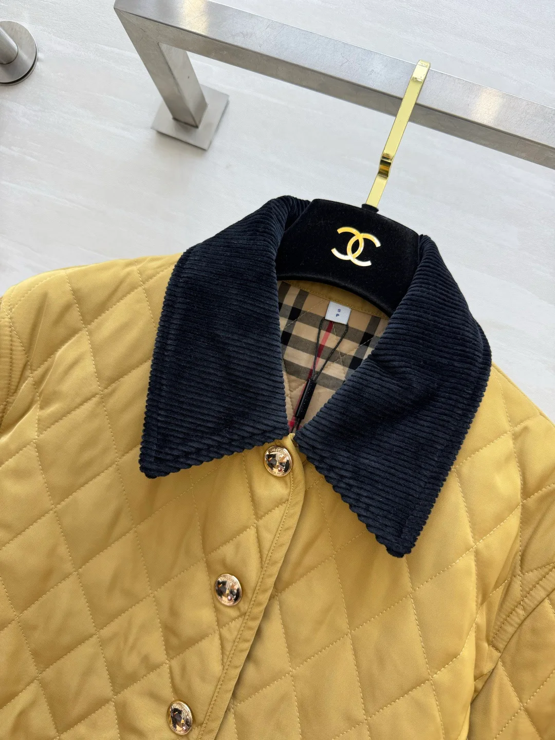 Women's Jackets And Down Jackets BURBERRY 18478809
