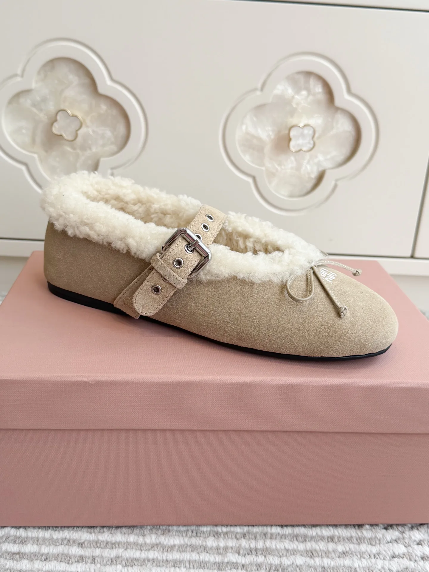 Women's Ballet Flats MIU MIU 18092840
