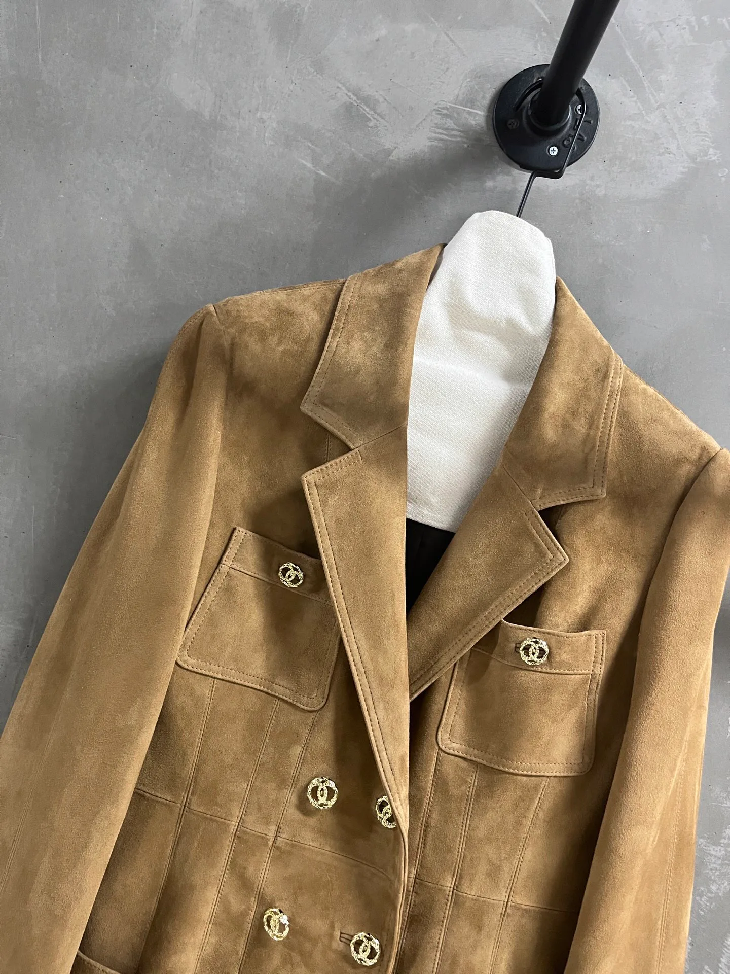 Women's Leather Jackets And Sheepskin Coats CHANEL 18172746