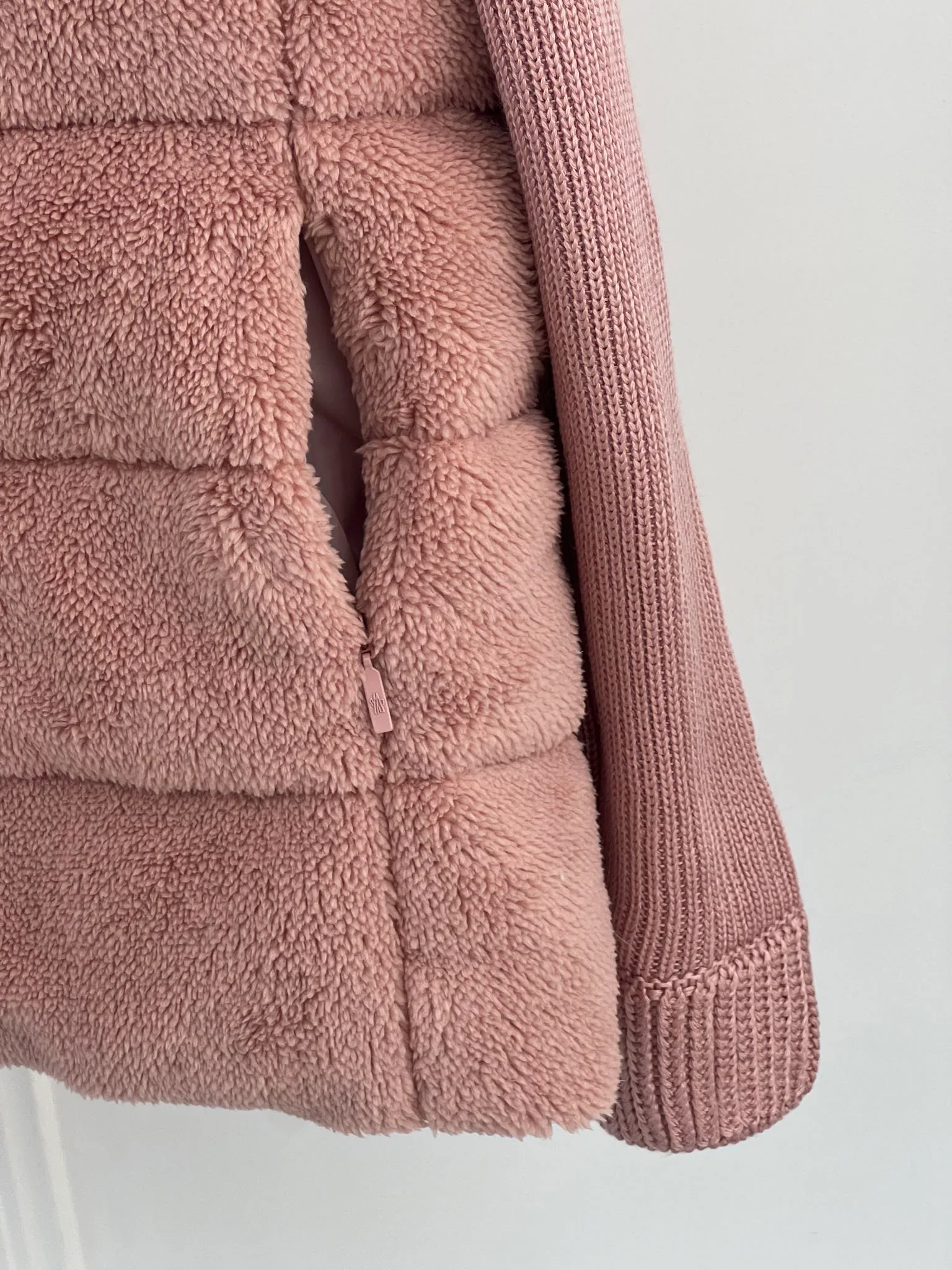Women's Jackets And Down Jackets MONCLER 18416245