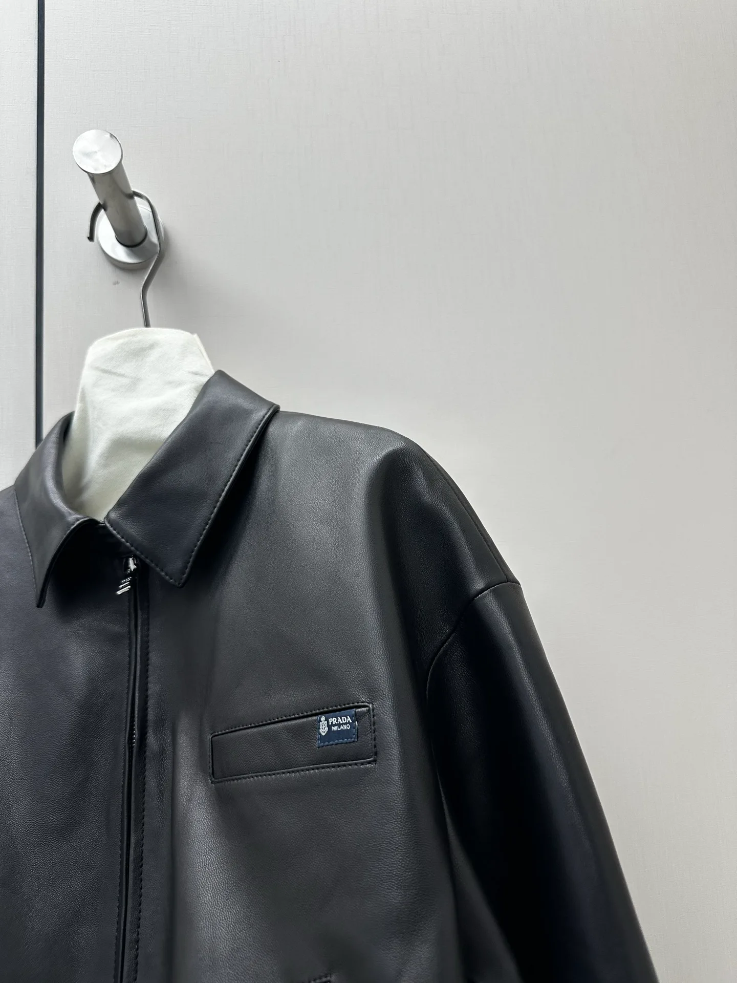 Women's Leather Jackets And Sheepskin Coats PRADA 16984556