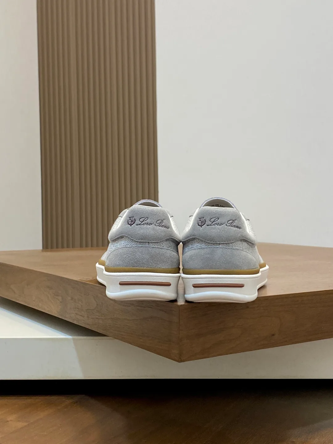 Men's Sneakers LORO PIANA 16978208
