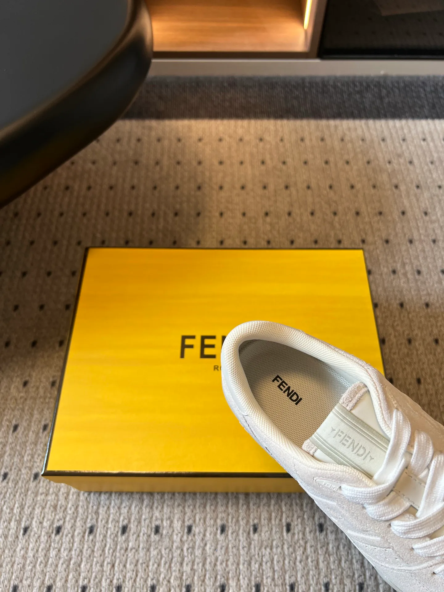 Women's Sneakers FENDI 17838121