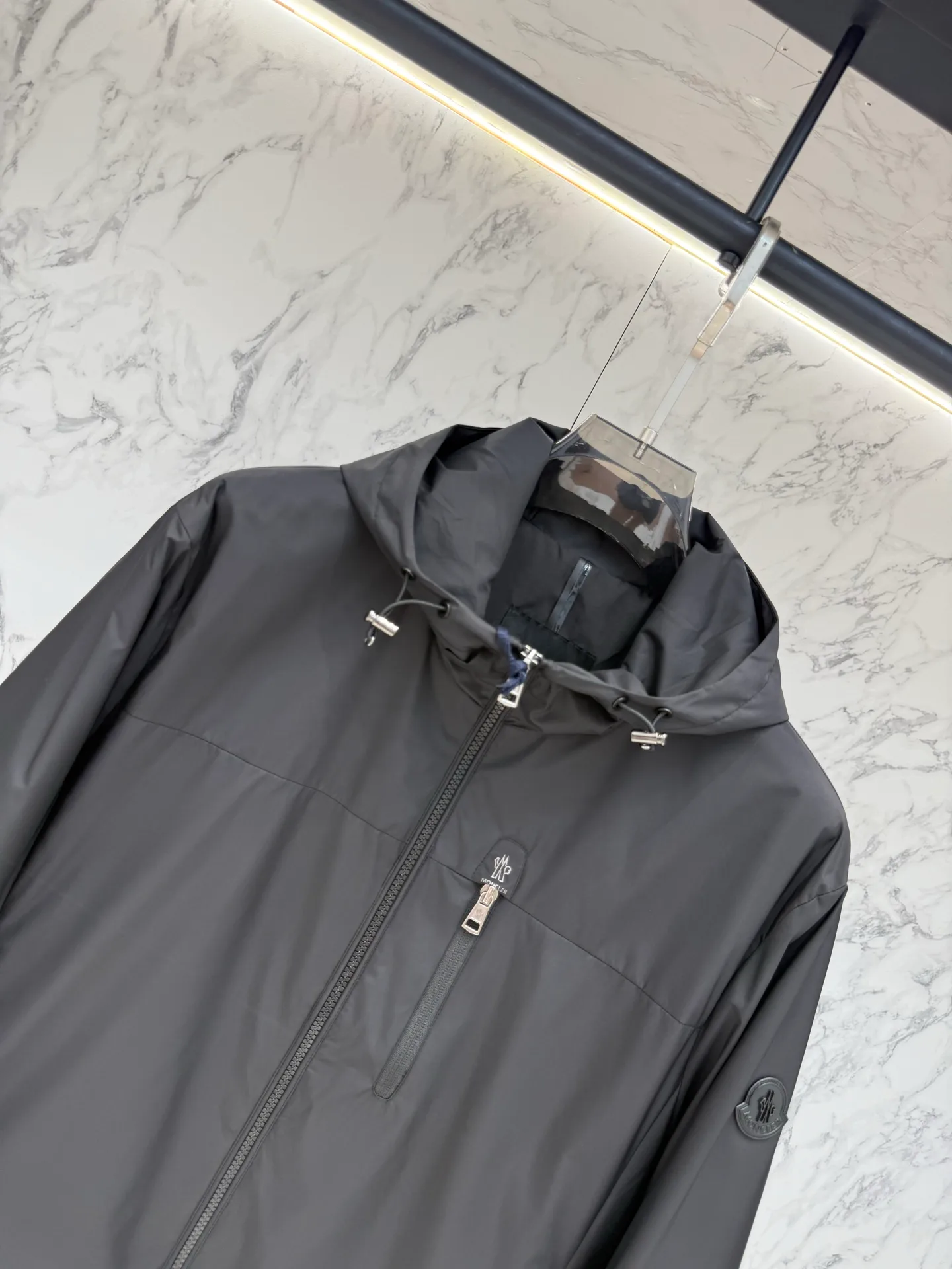 Men's Jackets And Down Jackets MONCLER 17944114