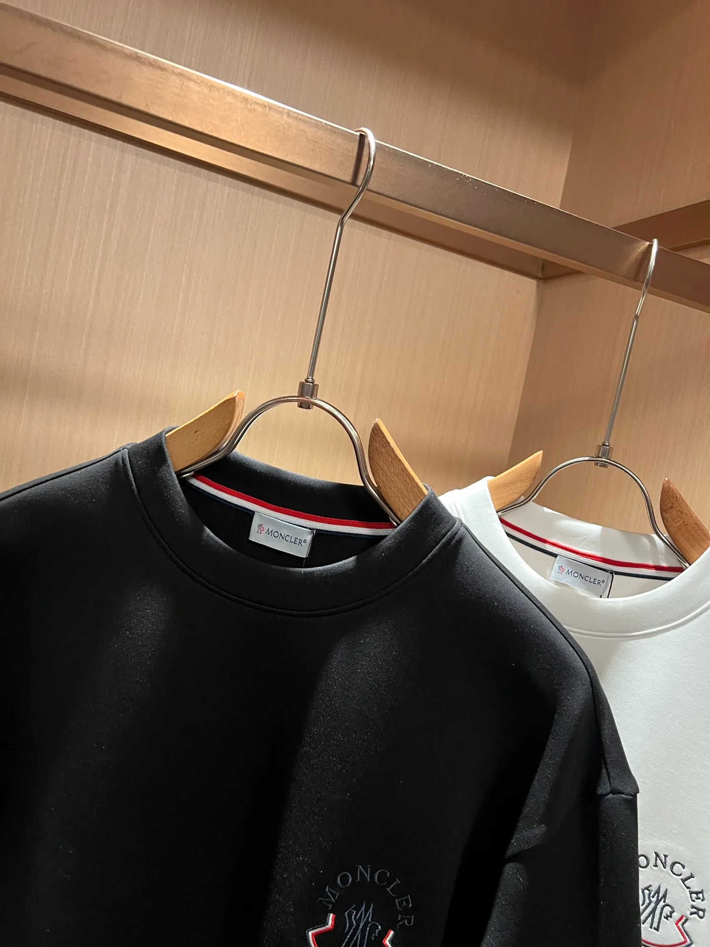 Men's Sweatshirts And Hoodies MONCLER 18519616