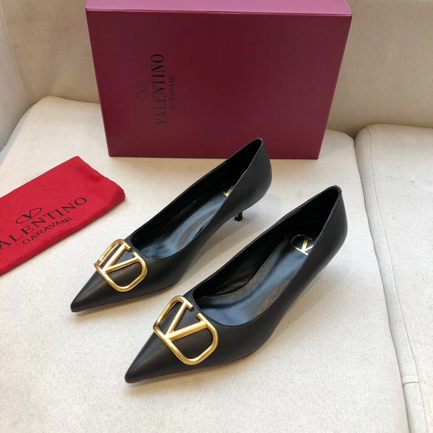 Women's Heels VALENTINO 17956871