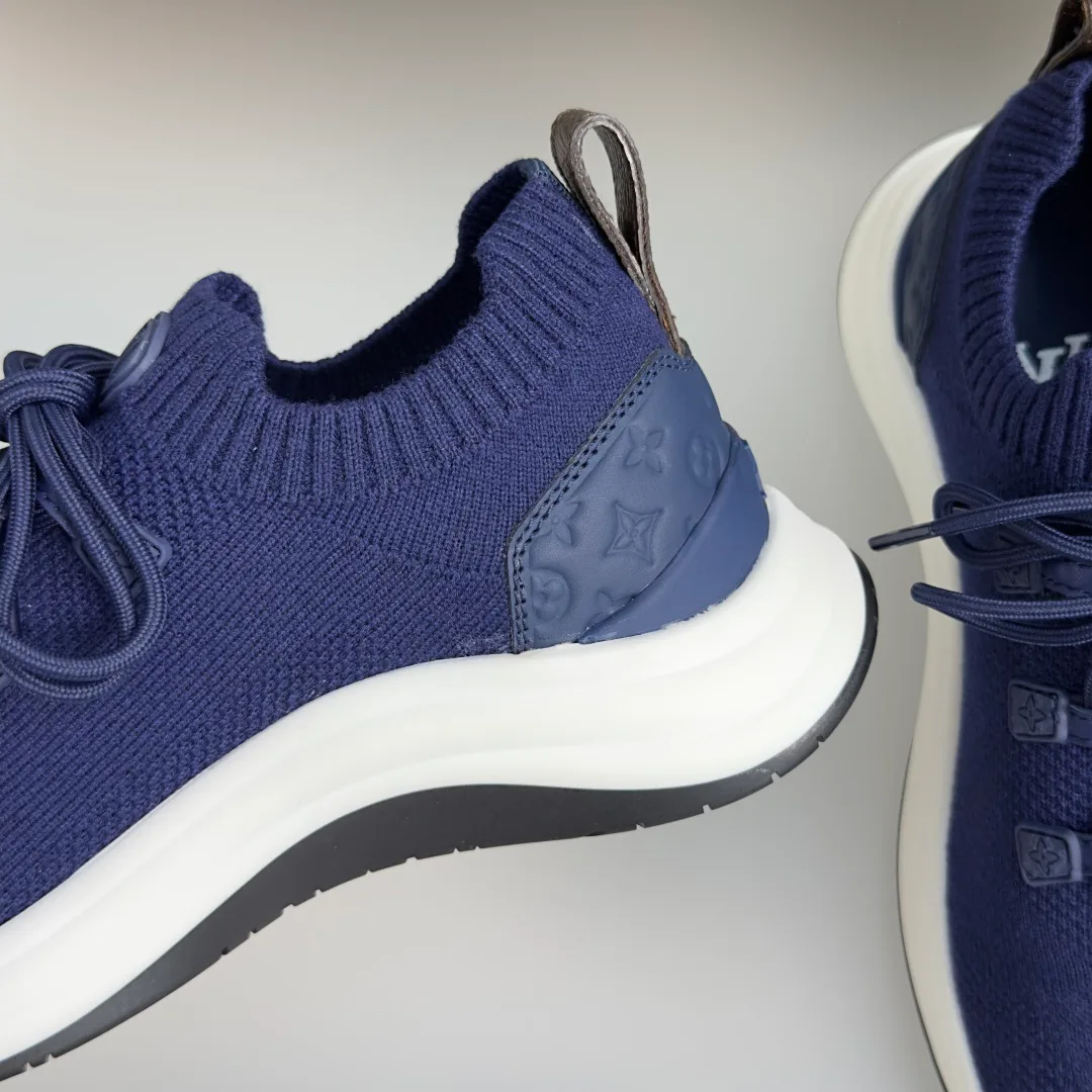 Women's Sneakers LOUIS VUITTON 17950530
