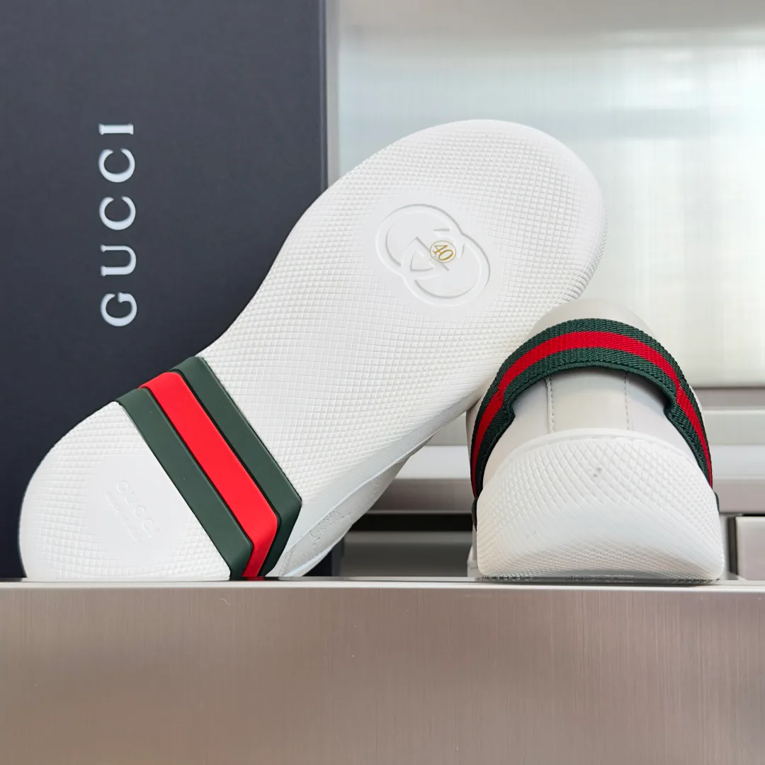 Women's Sneakers GUCCI 18158647