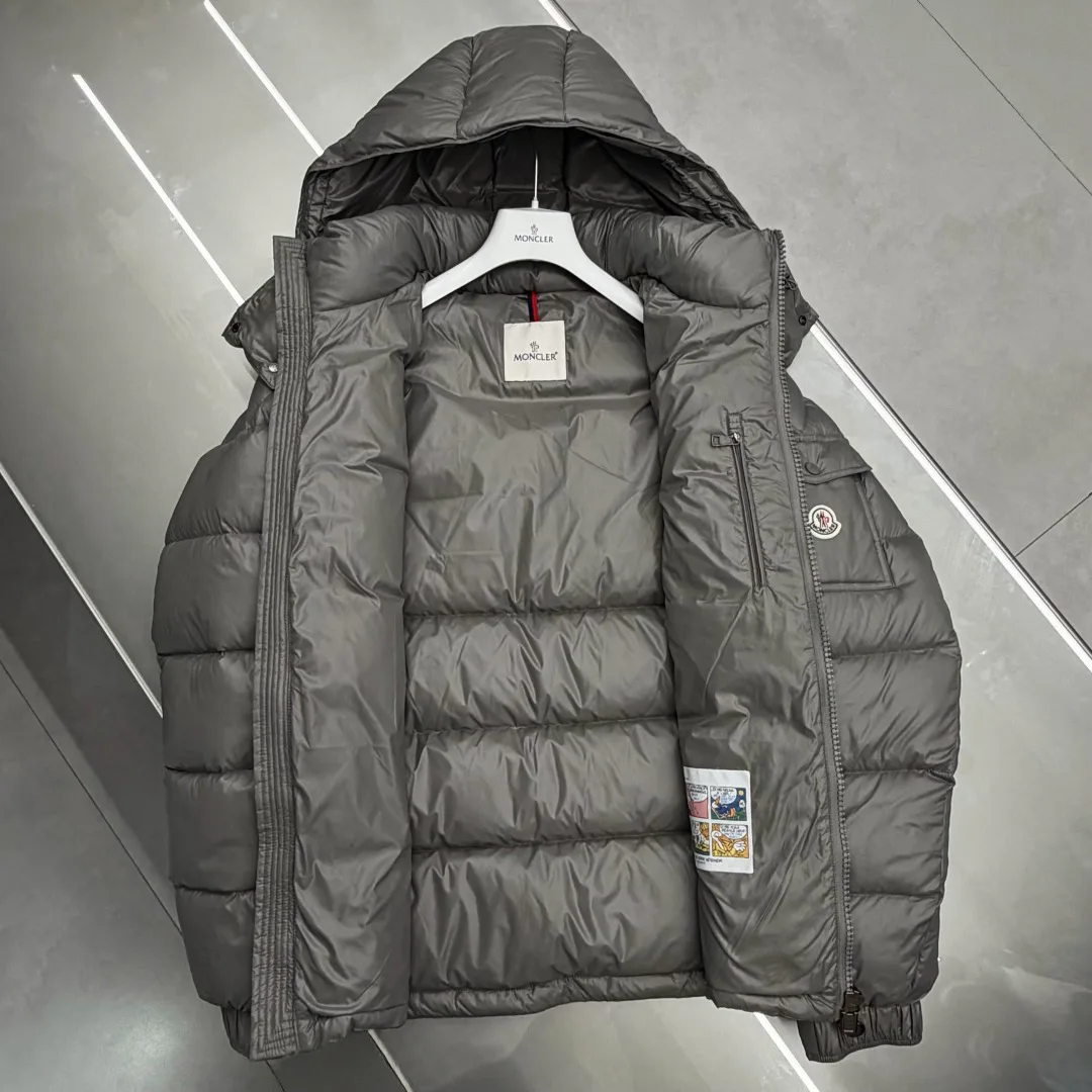 Men's Jackets And Down Jackets MONCLER 17391871