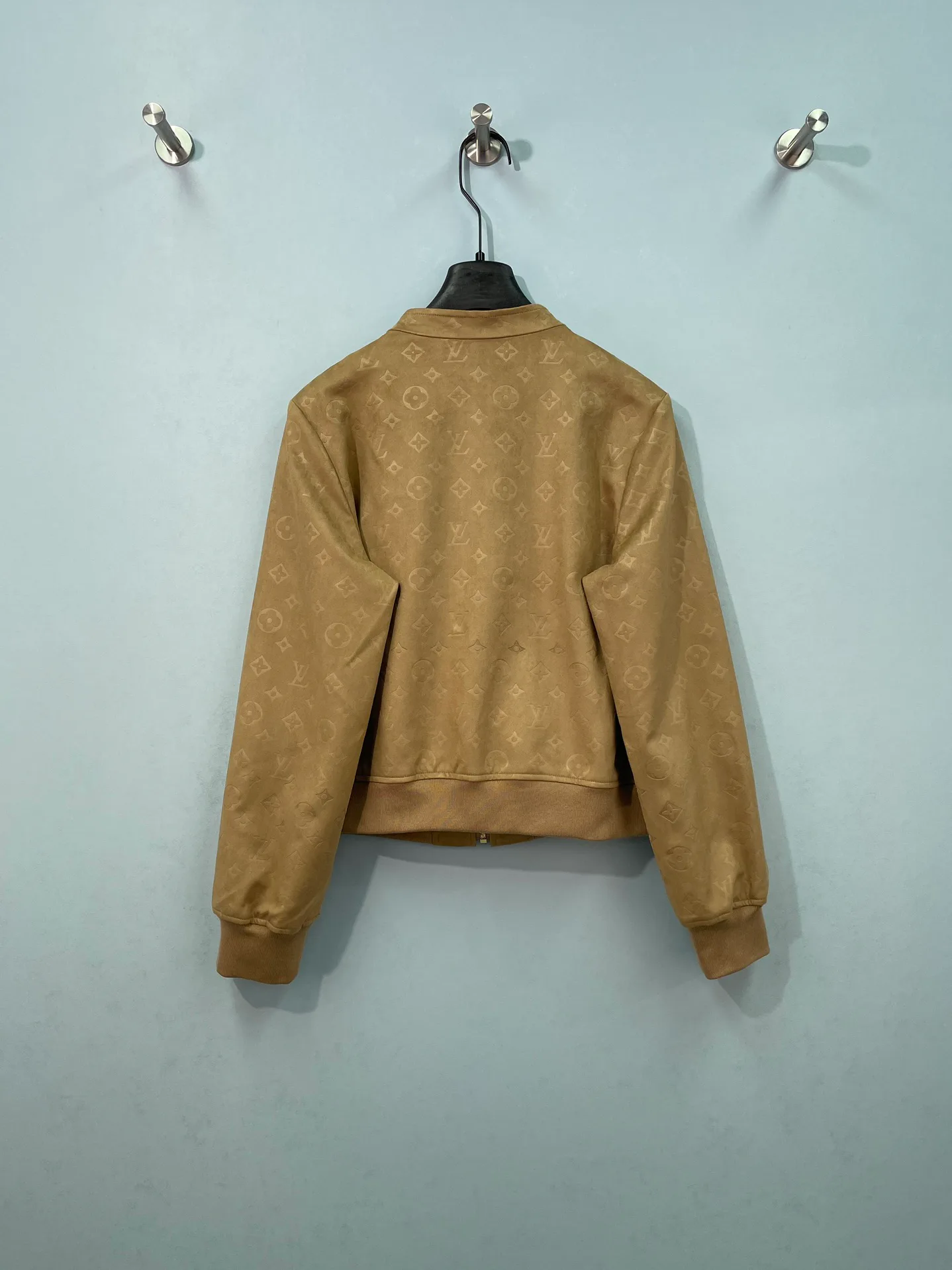 Women's Jackets And Down Jackets LOUIS VUITTON 17943352