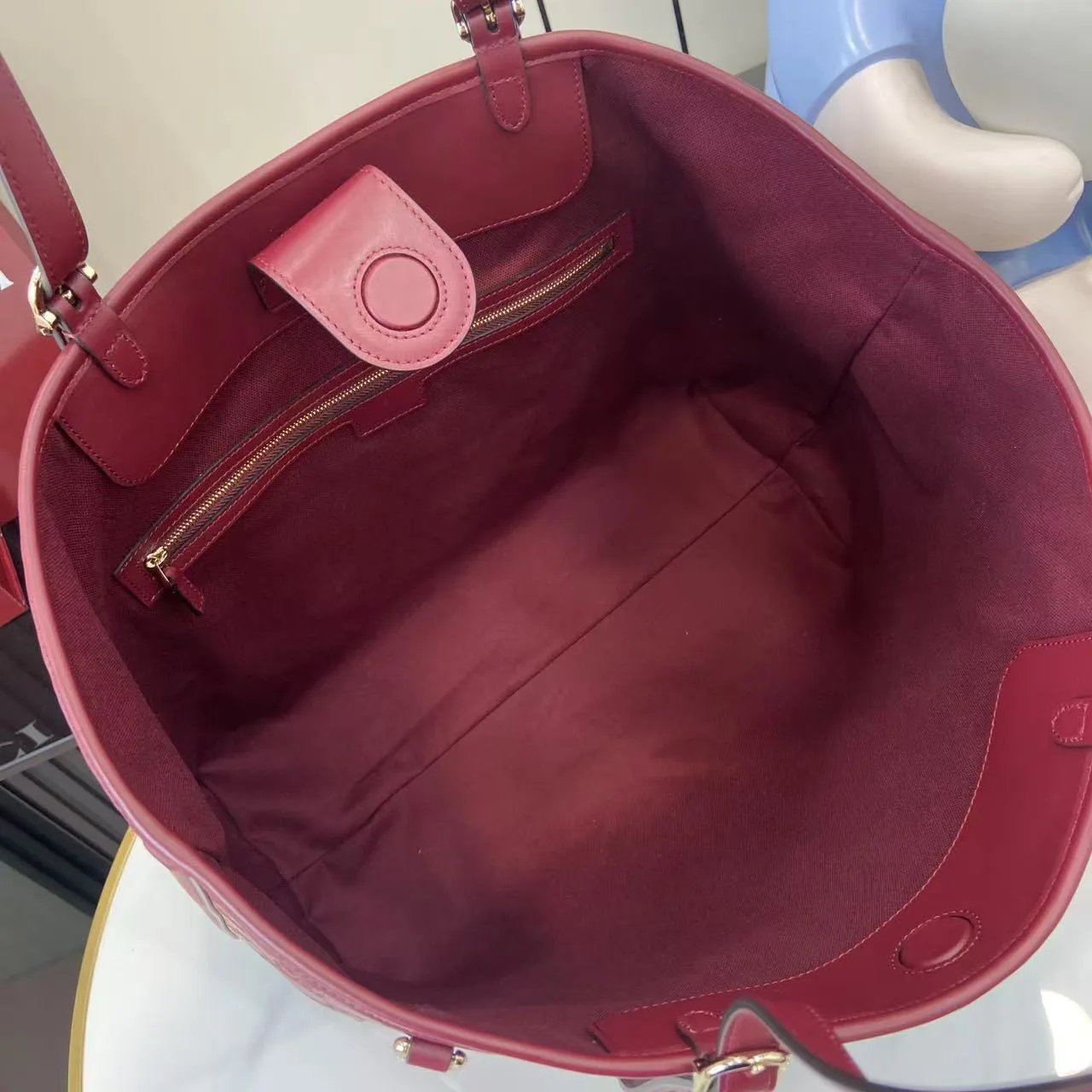 Women's Classic Handbags GUCCI 18350144