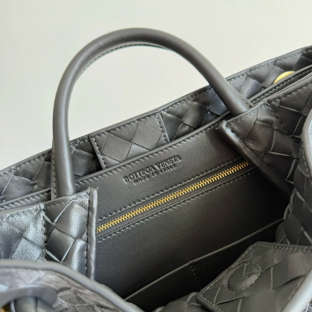 Women's Classic Handbags BOTTEGA VENETA 17894774