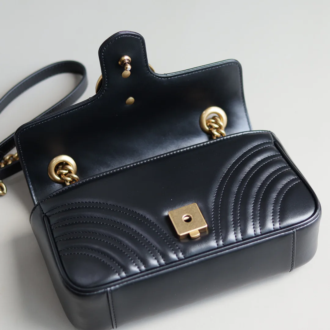 Women's Classic Handbags GUCCI 17904034