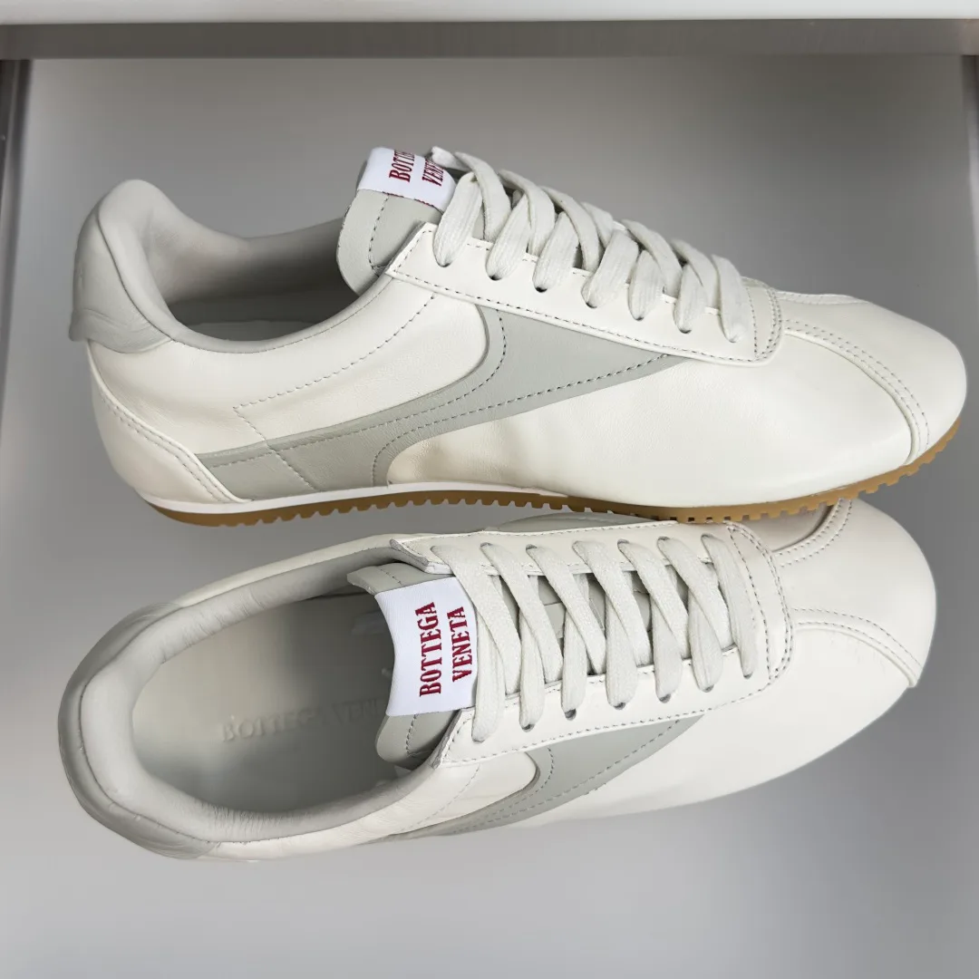Women's Sneakers BOTTEGA VENETA 18125571