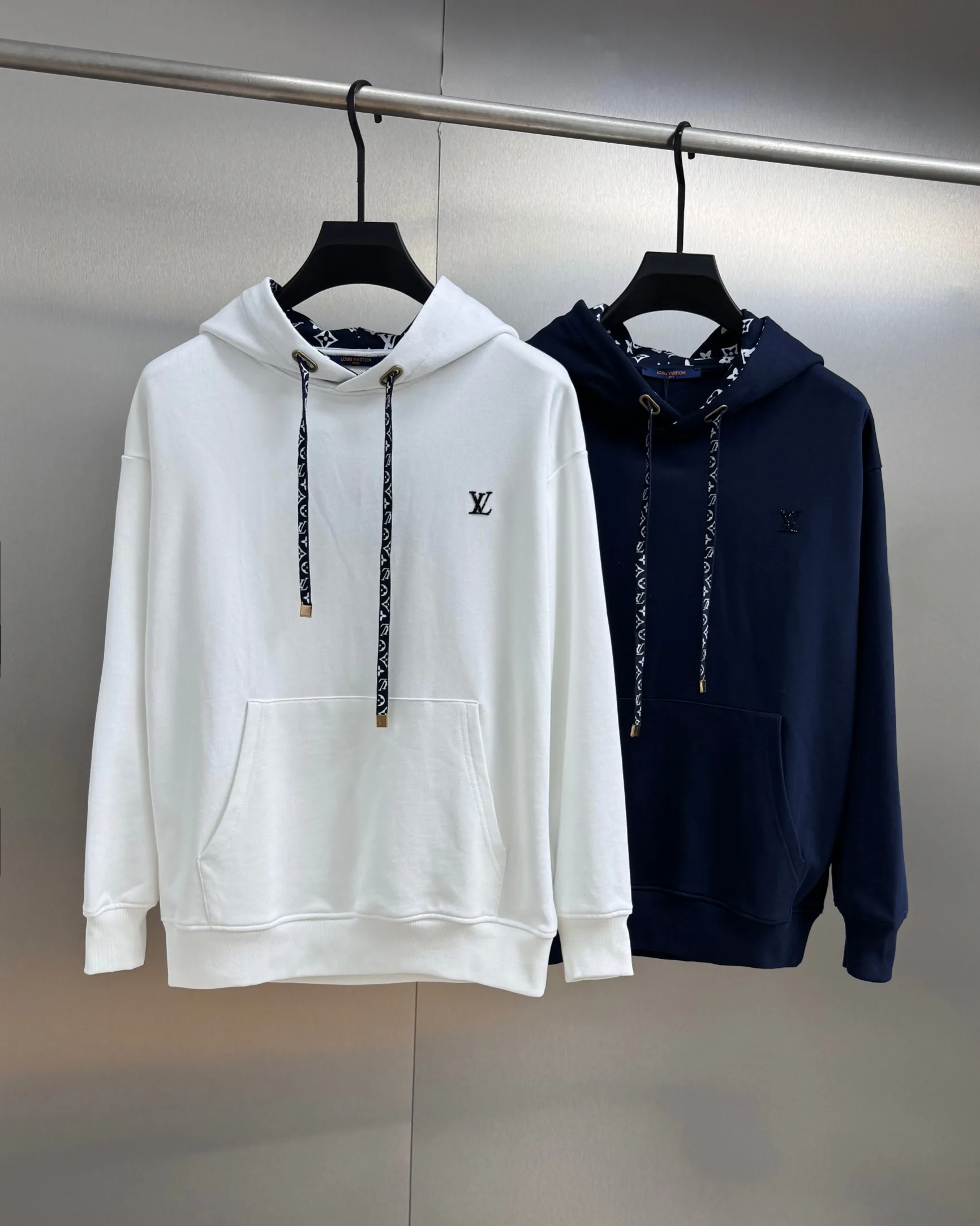 Men's Sweatshirts And Hoodies LOUIS VUITTON 18069025