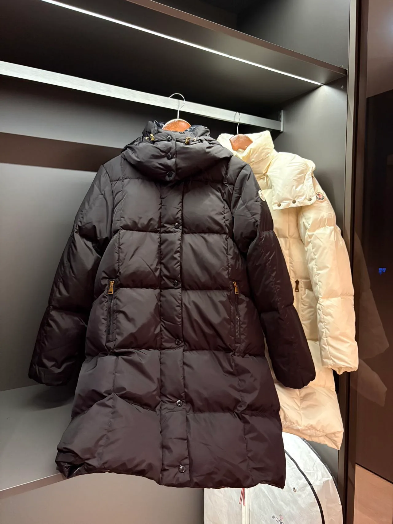 Куртки И Пуховики Женские Moncler 18599904