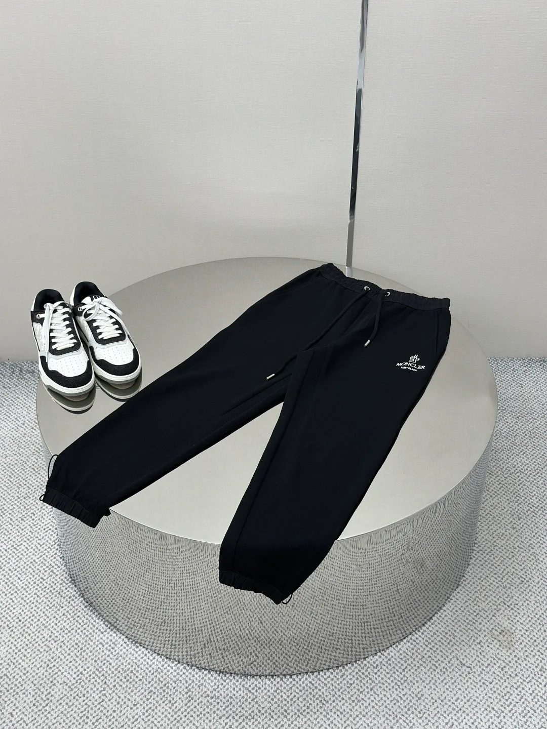 Men's Trousers MONCLER 17810710