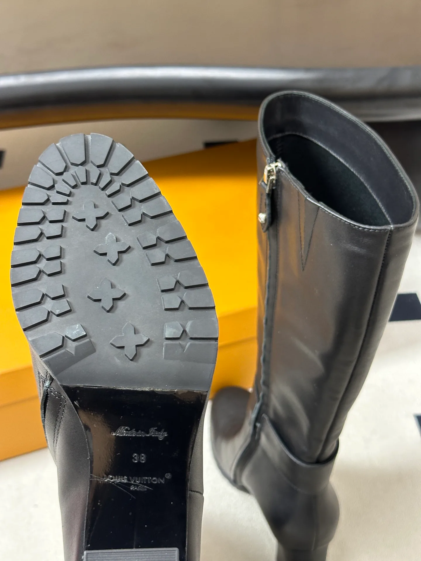 Women's Boots LOUIS VUITTON 18388111