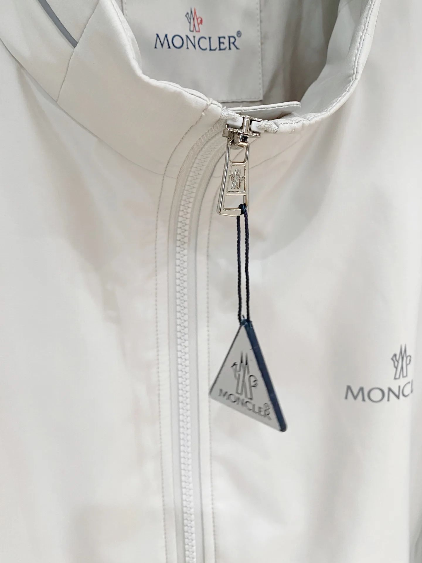 Куртки И Пуховики Мужские Moncler 18618728