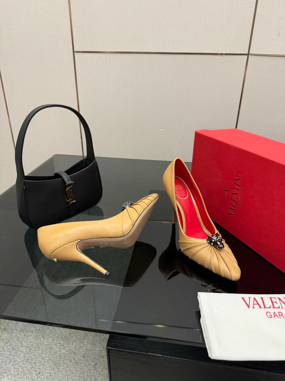 Women's Heels VALENTINO 17467429
