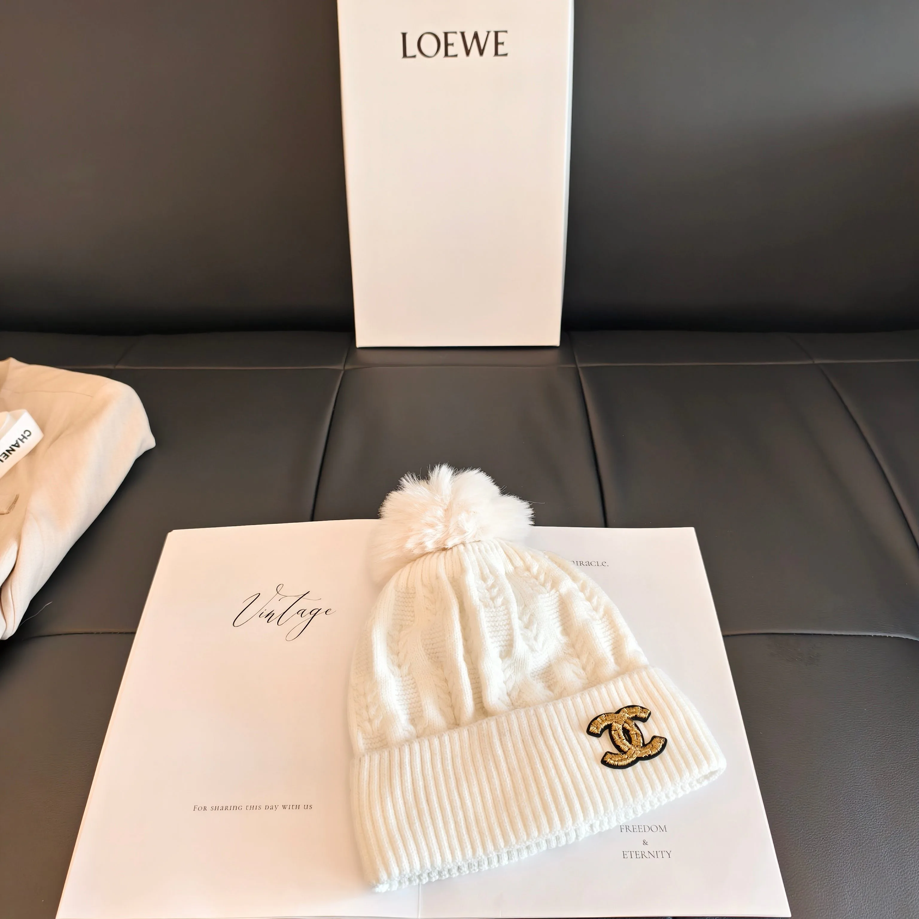 Hats CHANEL 19570055