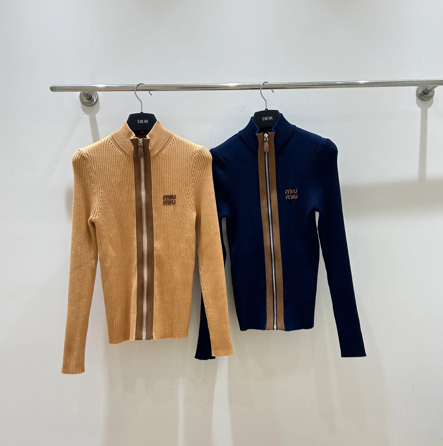 Women's Jumpers And Sweaters MIU MIU 18097025