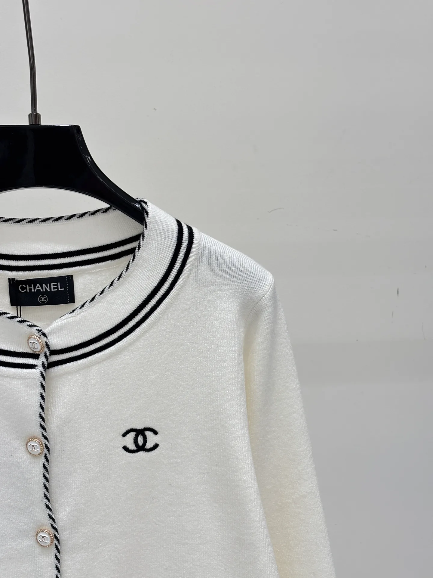 Women's Jumpers And Sweaters CHANEL 18331667